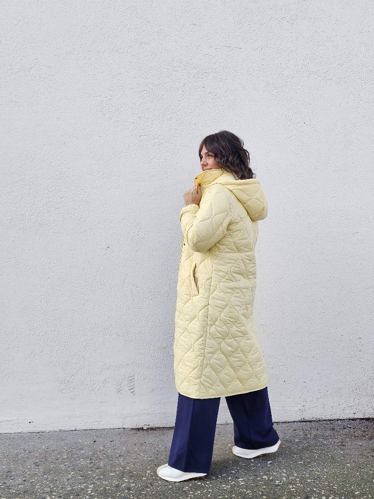 ABRIGO GUATEADO AMARILLO