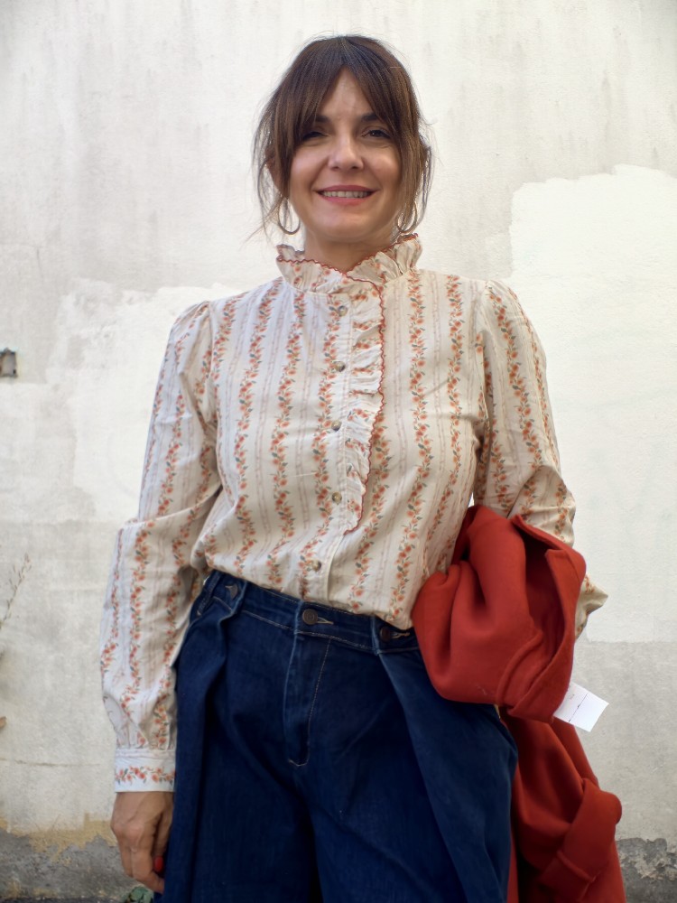 BLUSA FLORAL C/MAO BLUSA FLORAL C/MAO