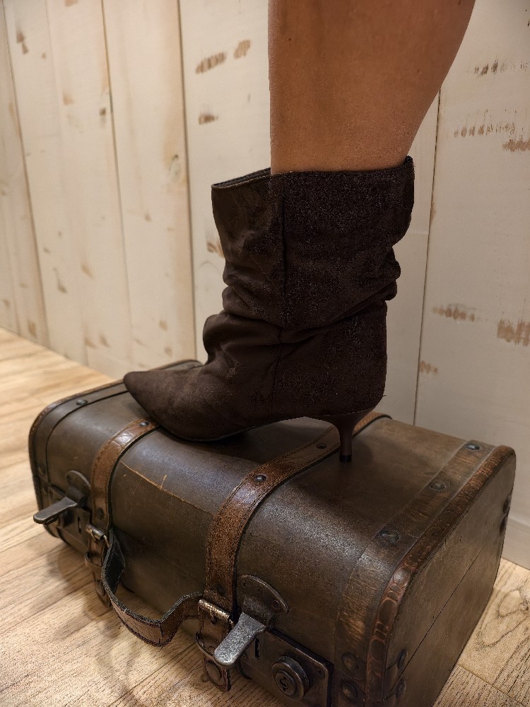 BOTIN FRUNCIDO